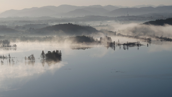 tianmu lake veiled in mist