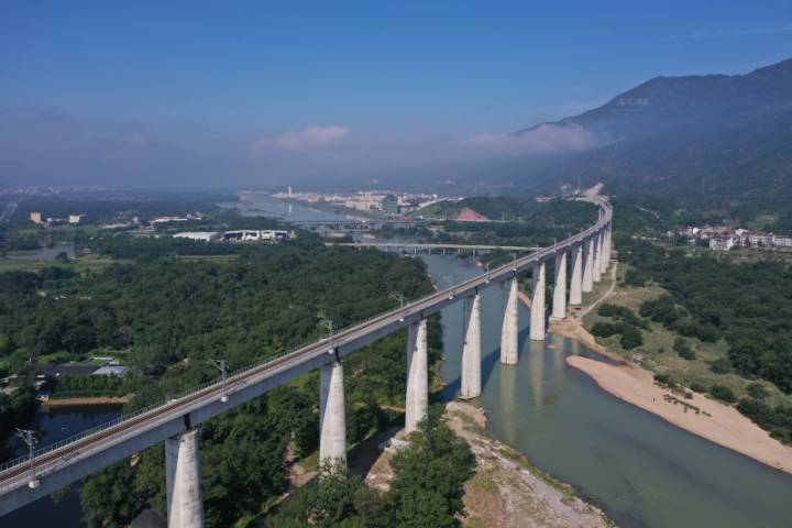 刚刚金台铁路正式开通浙江仙居磐安迈入铁路时代