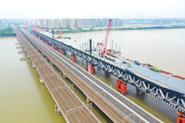 不过,随着沪杭甬高速公路杭州市区段改建工程的推进,钱江二桥进行封闭