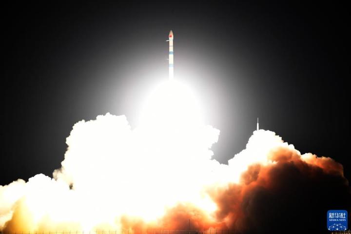 11月25日7時41分,我國在酒泉衛星發射中心用快舟一號甲運載火箭,成功