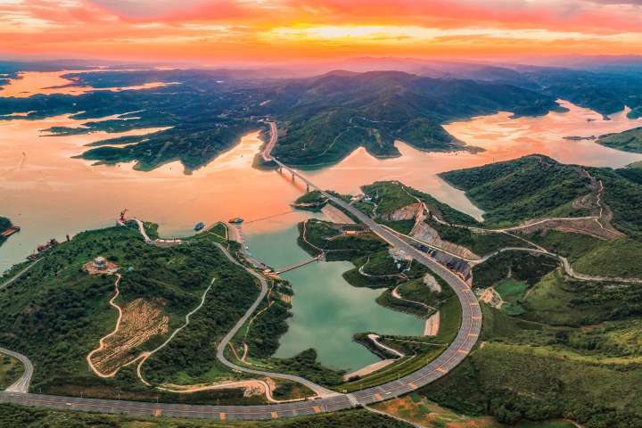 "古有运河粮道,今有南水北调",12月12日,南水北调东,中线一期工程全面