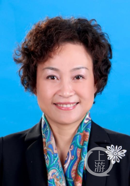 贺雪梅（网络）.jpg