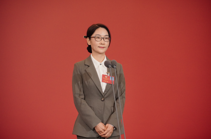 通道问政乡村如何实现提低政协委员王丽峰分享了三个案例