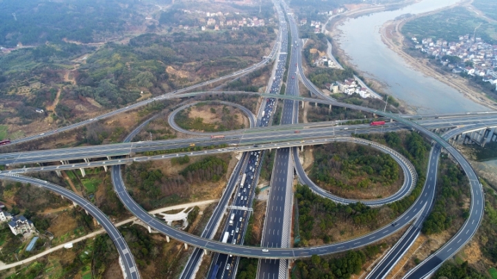 2022年春运堵王不再堵杭金衢高速改扩建二期主线贯通双向八车道