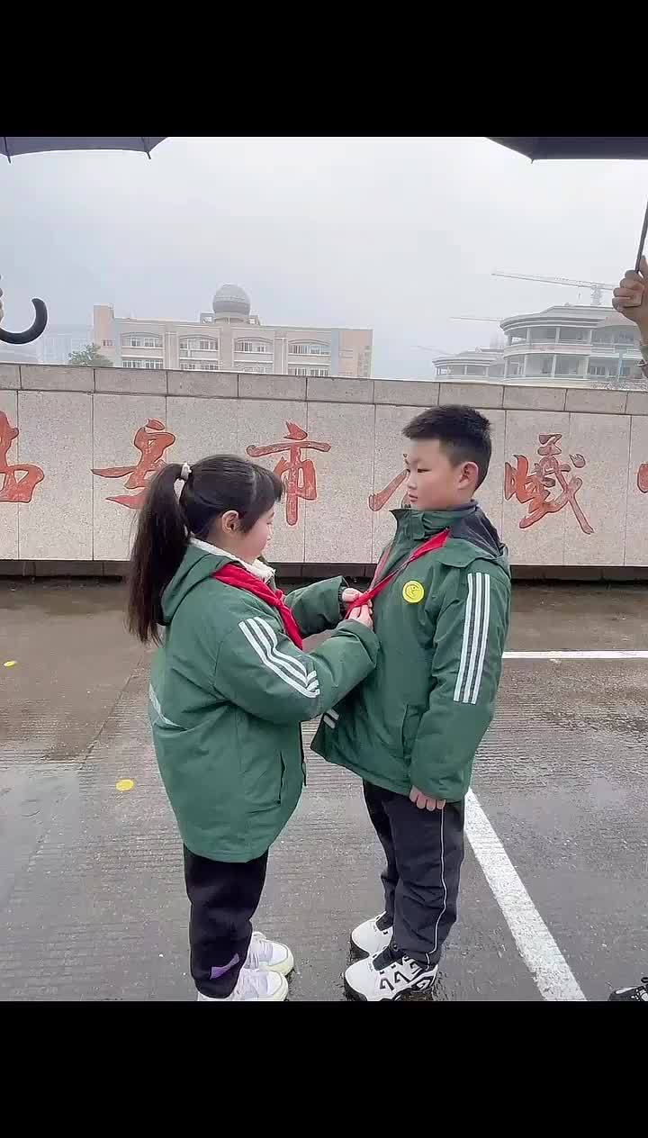 临安区晨曦小学308中队红小丫小队我心中的光荣队史大寻访