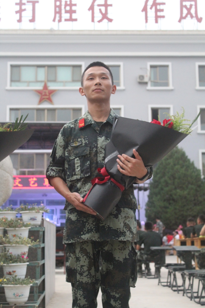 高帅旗.jpg