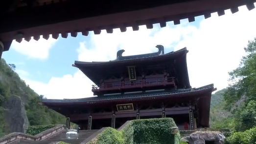 Experience Xiandu's ethereal scenery