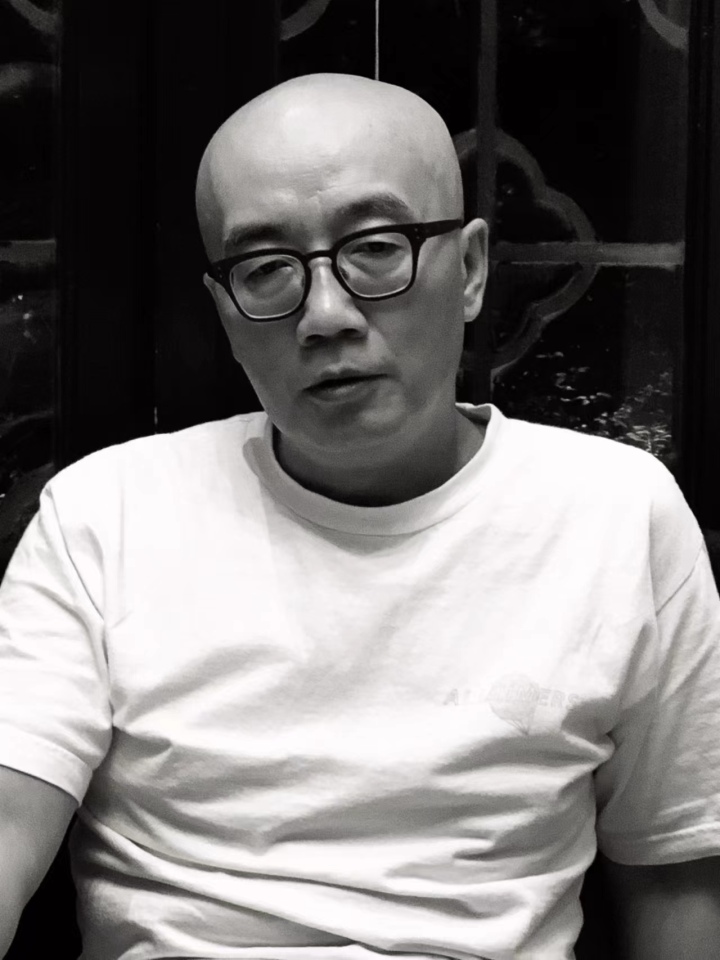 韩东.jpg