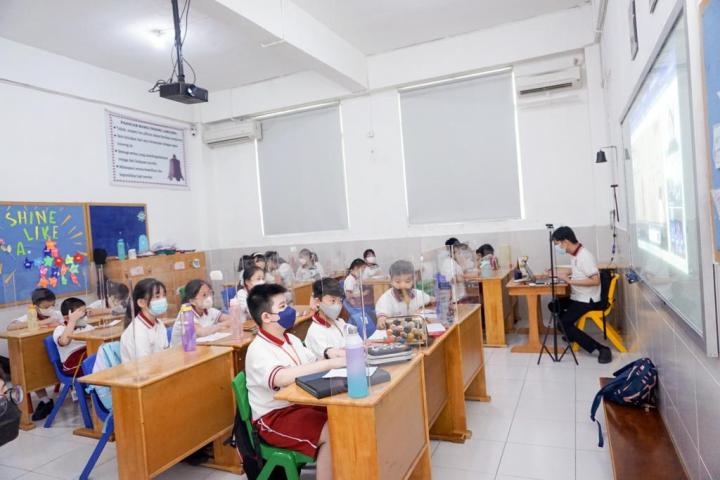 印尼课堂现场 (1).jpg