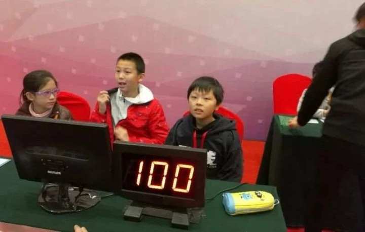 3d695dc2c8fd568bdefc6857abc5e128.jpg