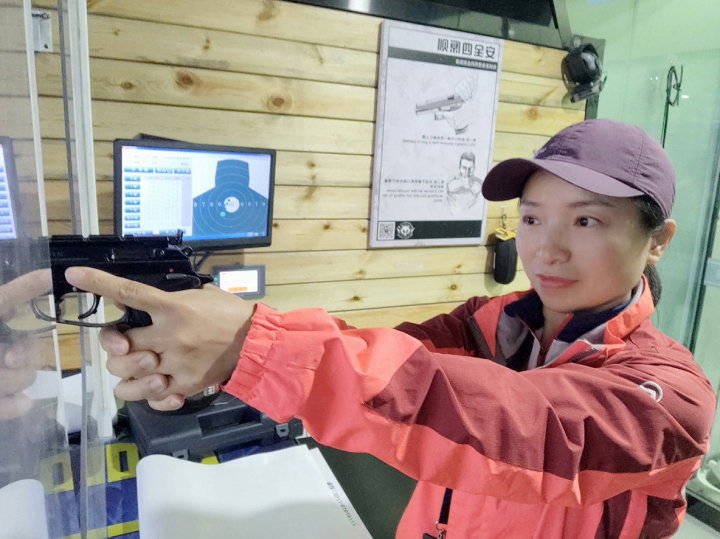 组图1：赤狼射击（小图）.jpg