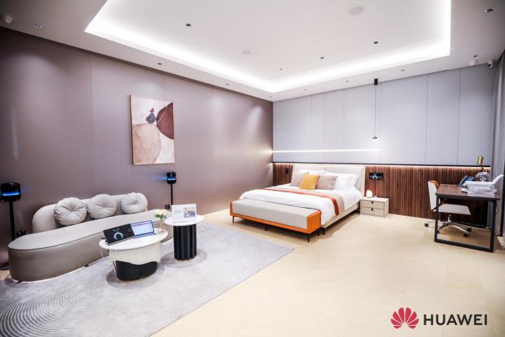 全屋智能打开万亿赛道 华为把未来的家搬来了AWE