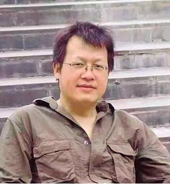罗伟章3.jpg