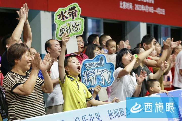 608a8bca42a22db5d7eddf63a842cc8.jpg