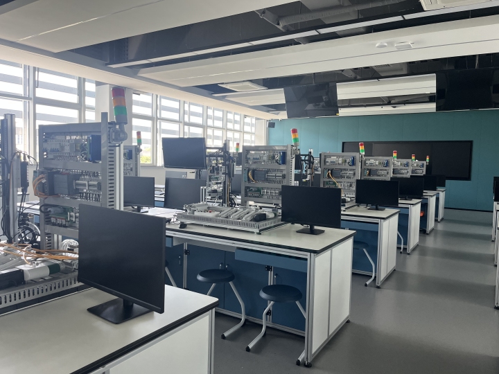 温州职业技术学院新建的实训教室。.jpg