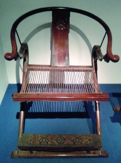 陈梦家旧藏明代交椅，现藏上海博物馆。.jpg
