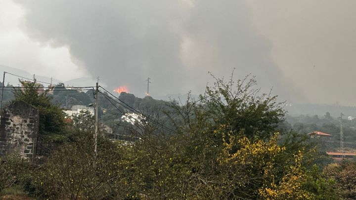 skynews-tenerife-fires_6256194.jpg