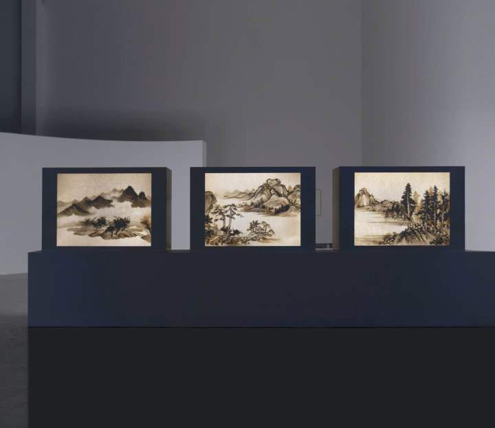 徐冰《背后的故事——溪山风雨图册》.jpg