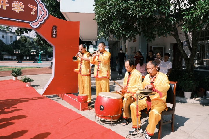 （青石小学）开学活动1.JPG