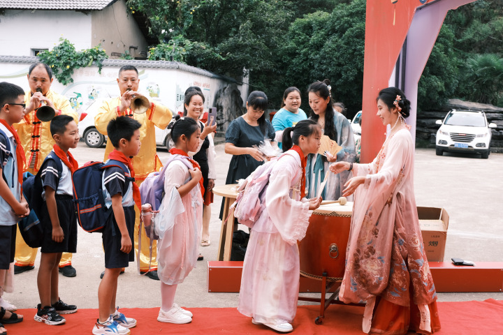 （青石小学）开学活动5.JPG