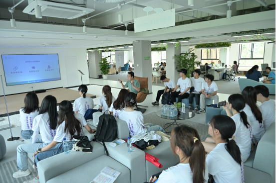 浙江大学“黄土地基层实践与调研计划”511.png