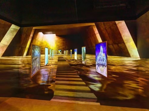 电信沉浸式裸眼3D体验厅展现数字魔方魅力