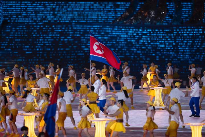 朝鲜代表团开幕式出场 潮新闻记者 倪雁强摄.jpg