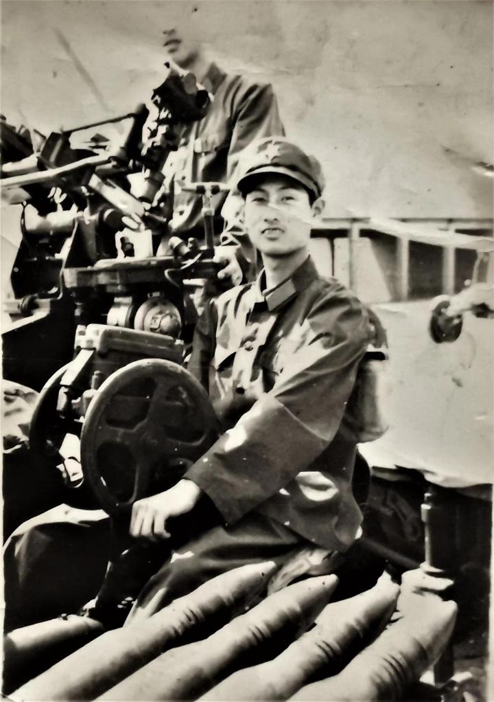 当兵旧照.jpg