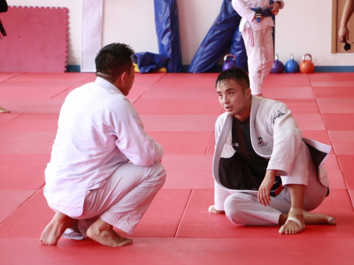 浙江亚运史上首位柔术选手周小绍：他的人生，打了一把“急转弯”