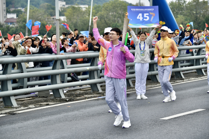 73aa1d94193d923768e849f633bcc79.jpg